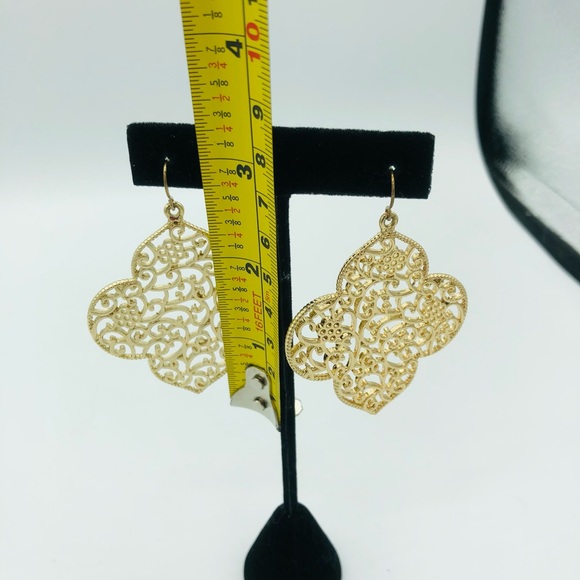 Gold tone Filigree Necklace Set - Picture 4 of 5